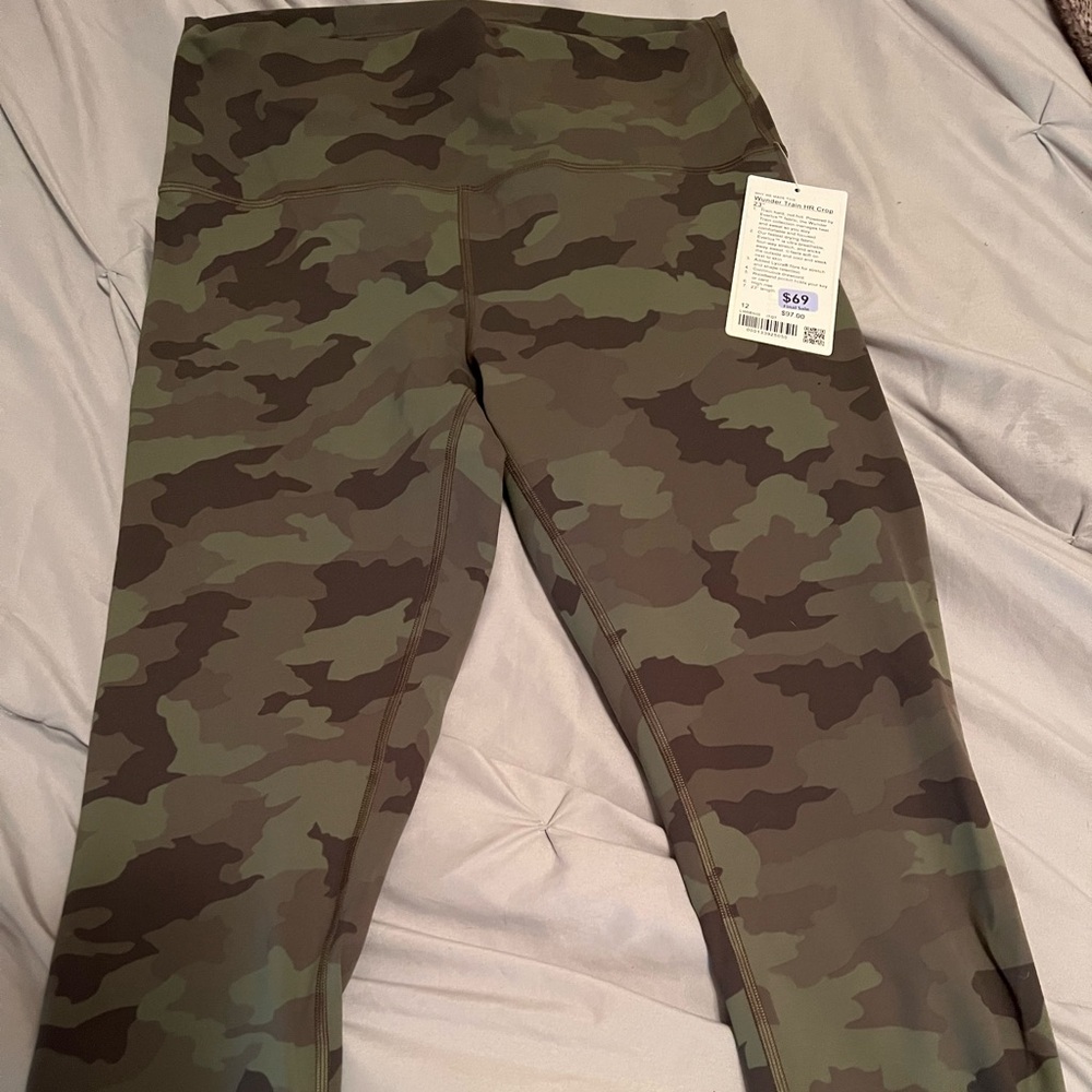 COPY - Lululemon-Wunder train crop- NWT- size 12